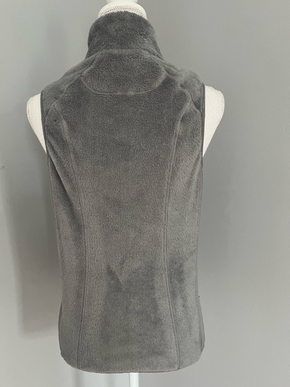Patagonia R2 Polartec Thermal Pro women's thin gray fleece vest size Small. - Picture 5 of 7